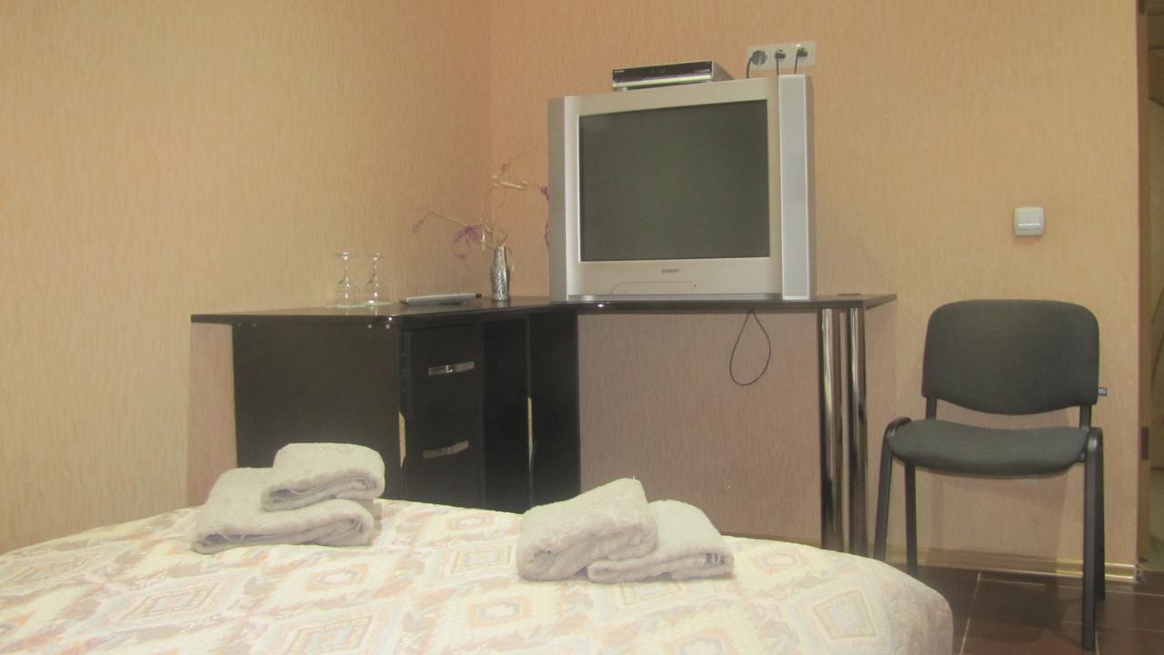 Mini Hotel Leon Beregleányfalva Kültér fotó