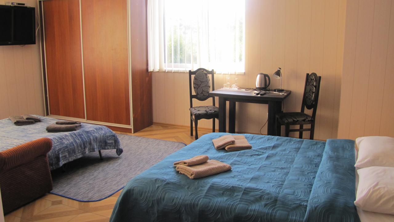Mini Hotel Leon Beregleányfalva Kültér fotó