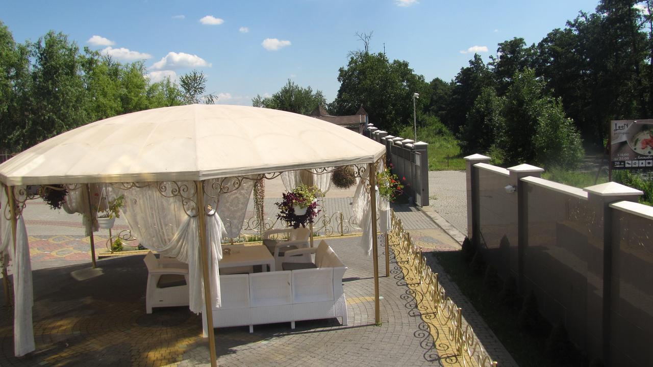Mini Hotel Leon Beregleányfalva Kültér fotó