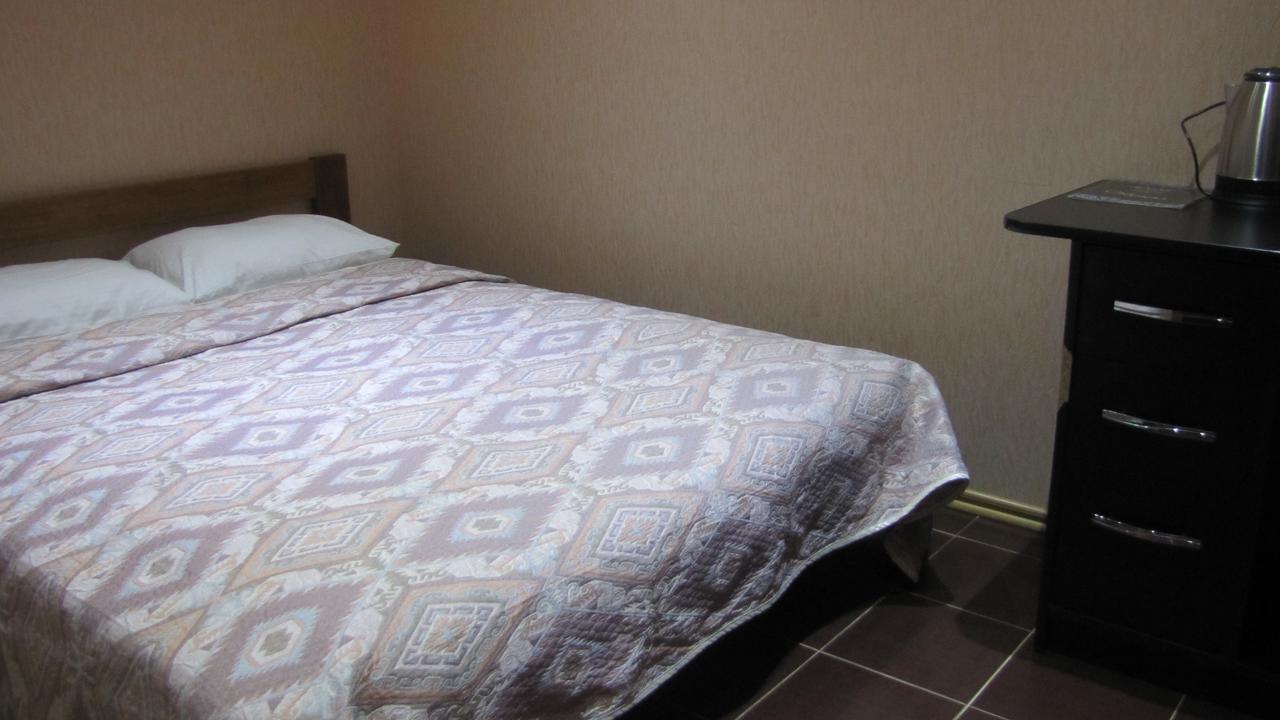 Mini Hotel Leon Beregleányfalva Kültér fotó
